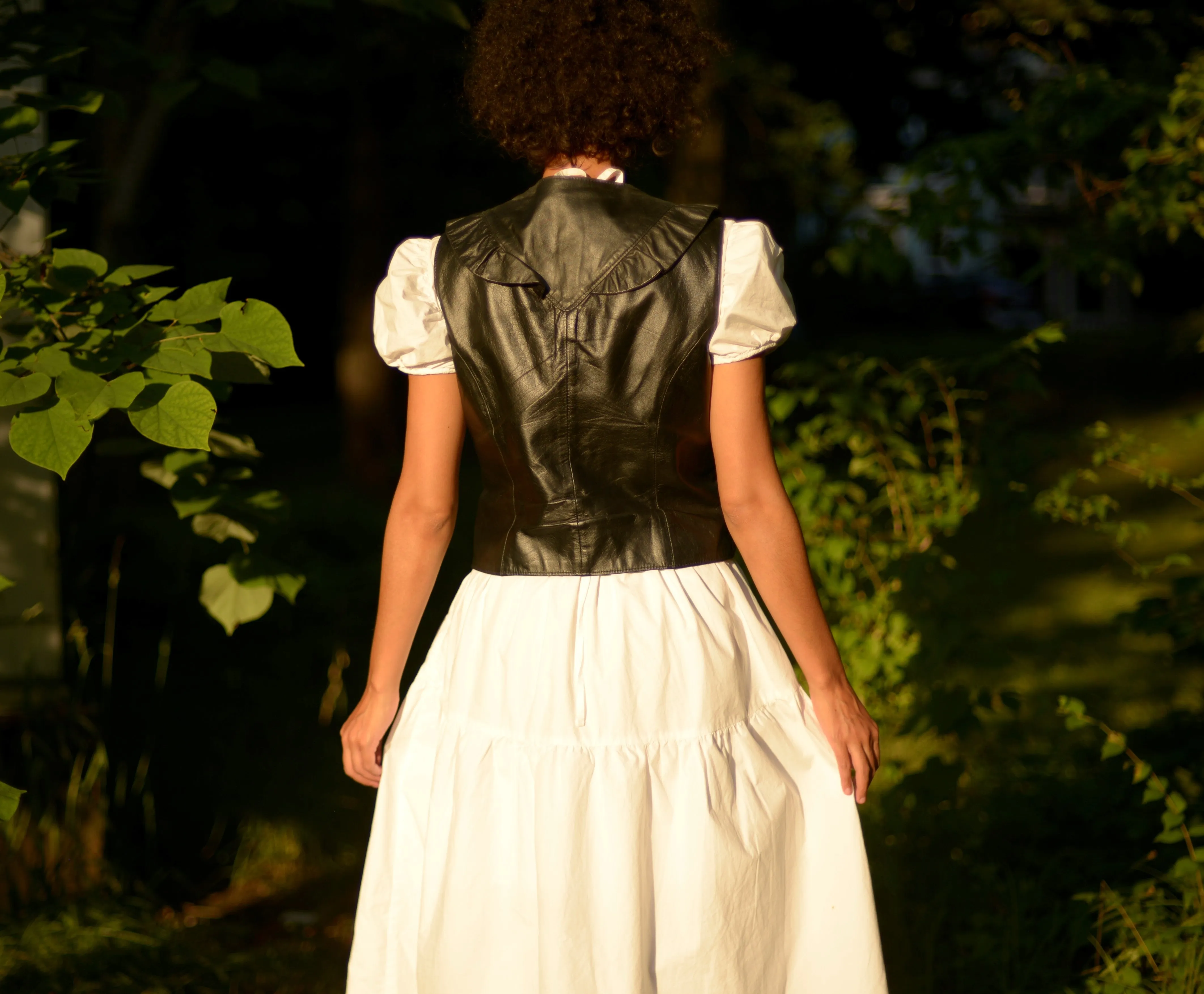 80s leather ruffle collar vest, fits up to large