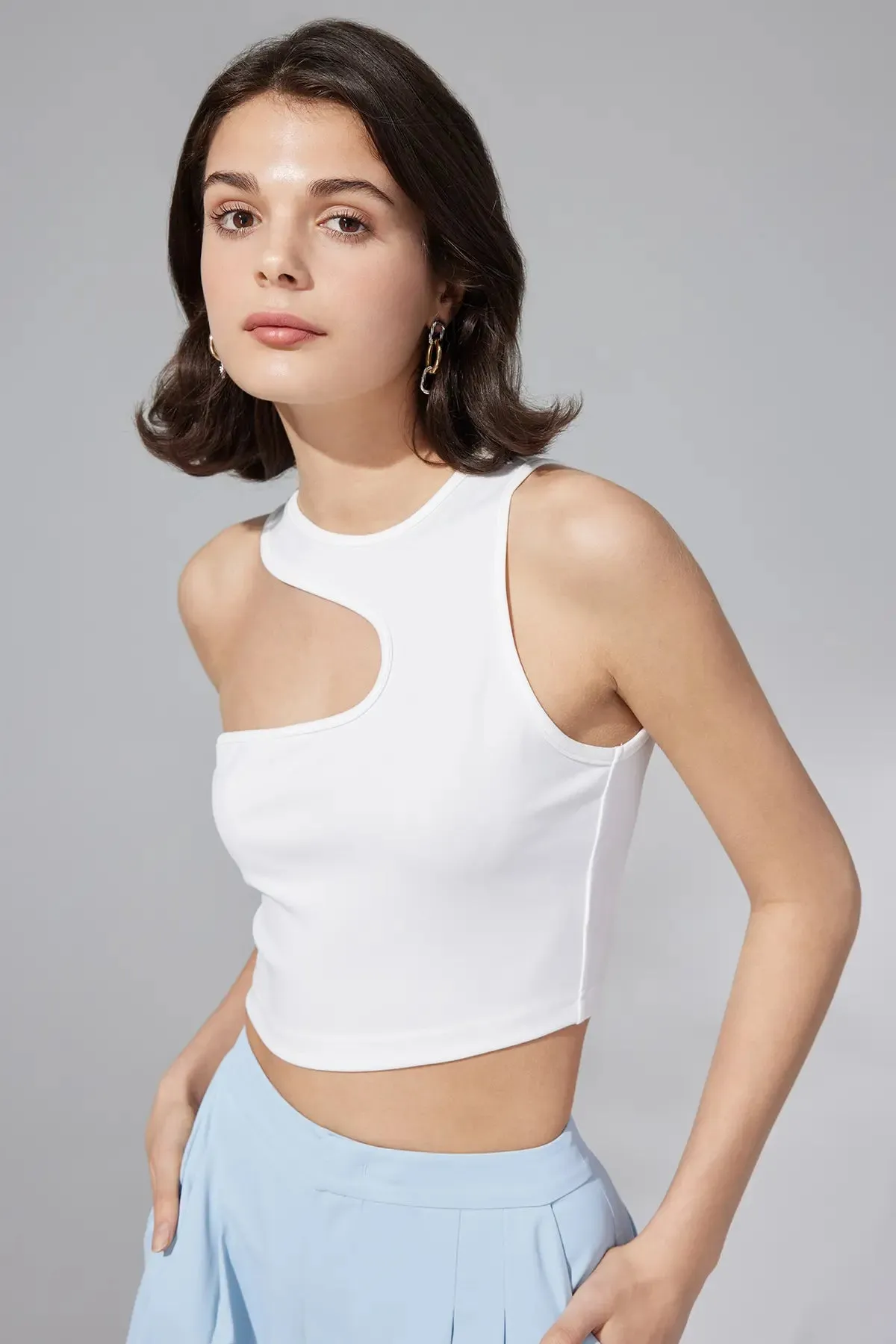 Cut Out Crop Tank Top