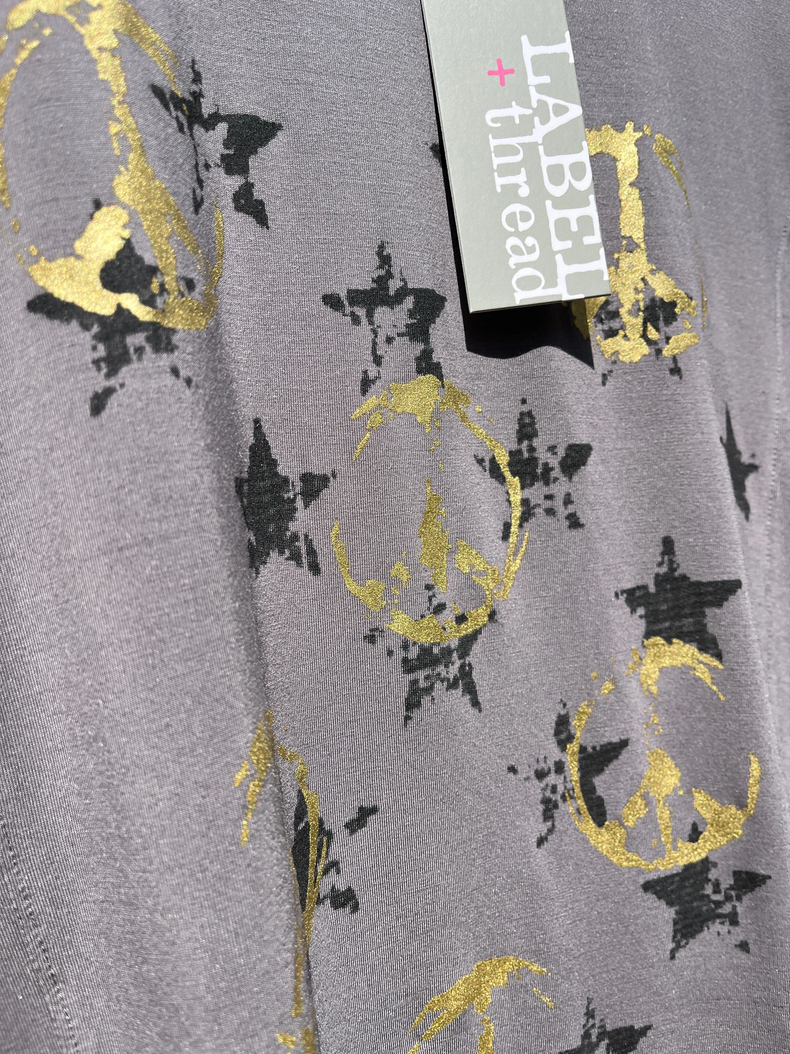 Graphic Riley LS Tee - Deep Taupe Peaceful