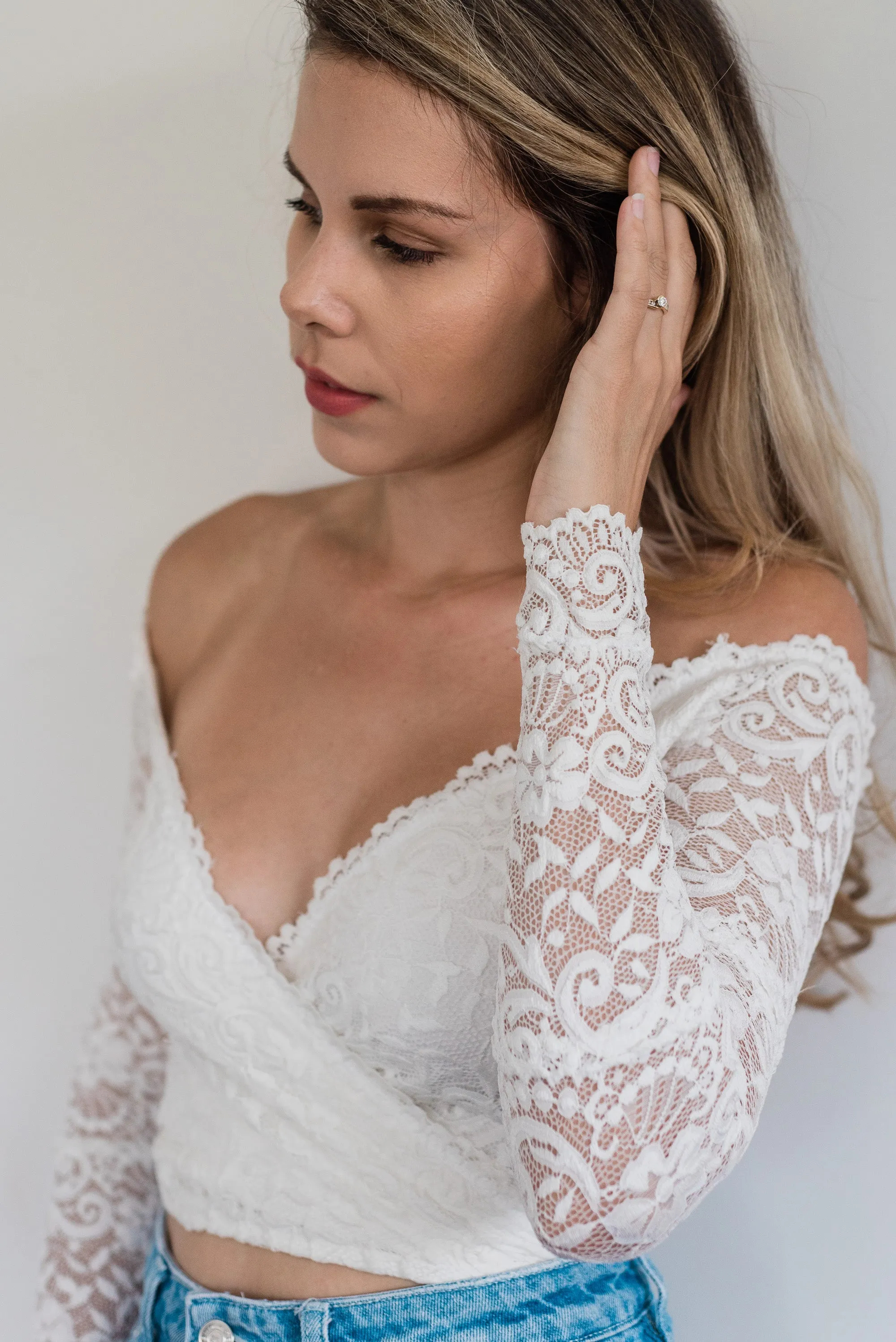 Veda White Lace Off The Shoulder Crop