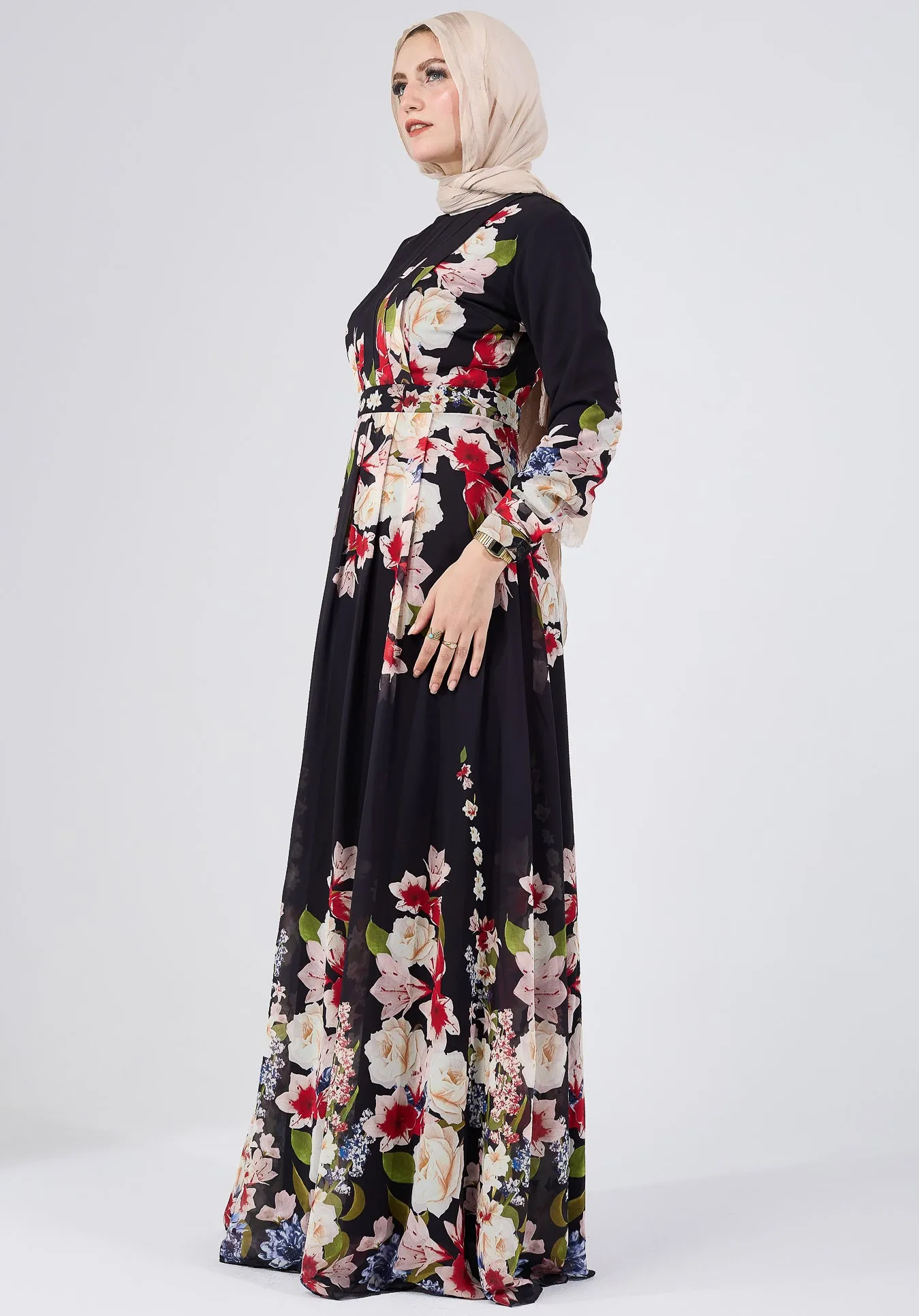 Widad Elegant Chiffon Maxi Dress with Bold Floral Print